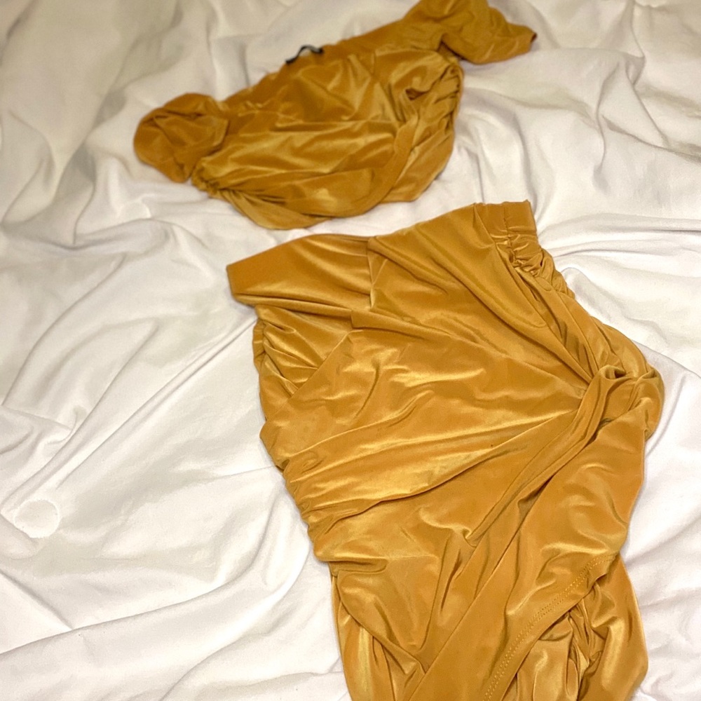 2 piece set